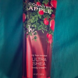 Bath & Body Works country apple lotion